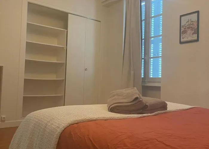 Appartement Centre Historique De Montlucon